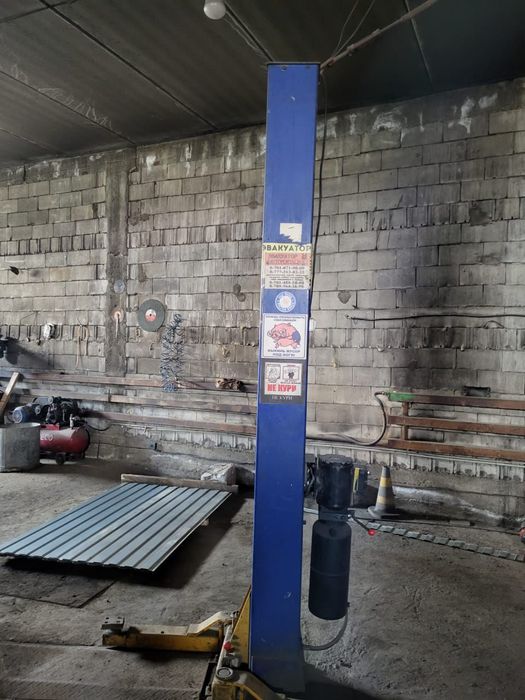 Подъемник двух стоечный