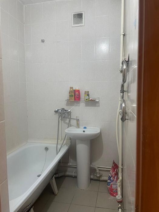 Продам 1 ком квартиру район Береке