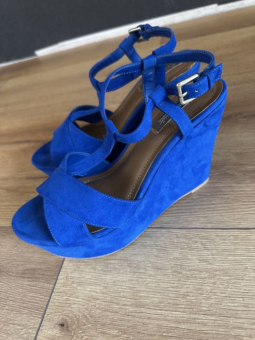 Сандали сини Zara