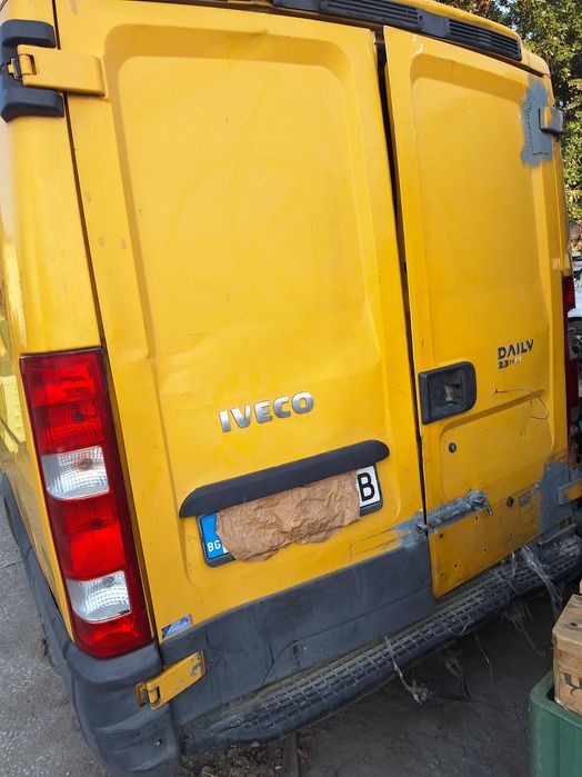 Бус Iveco Daily на части
