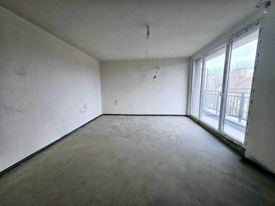 Продава се Двустаен апартамент в София, Център - 70 кв.м за 2500 €/кв.м - Снимка #2