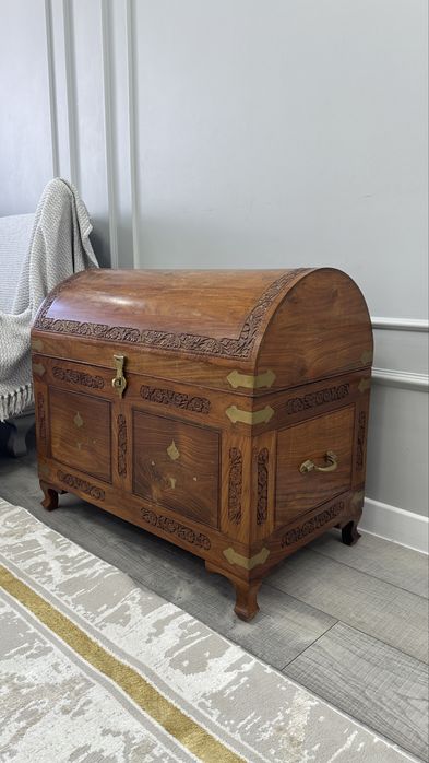 Сундук деревянный