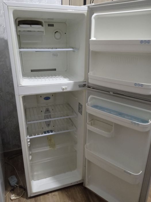 LG xolodilnik sotiladi