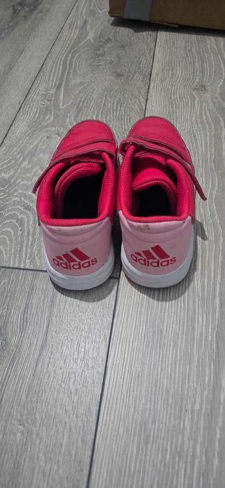 ДЕТСКИ Маратонки Addidas