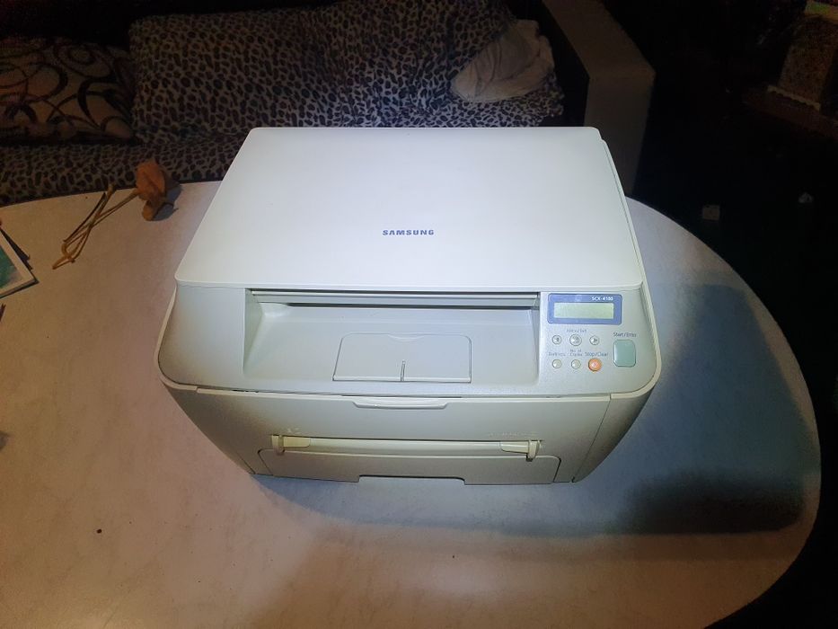 Здравейте продвам принтер цял (за части)