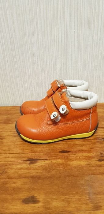 Кожаные детские ботиночки