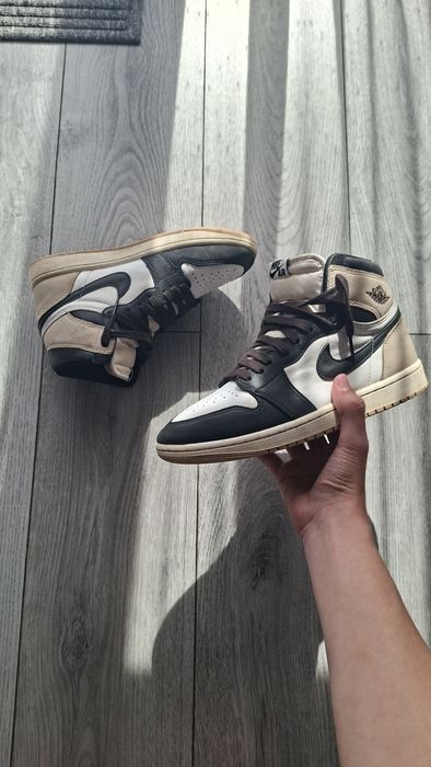 Vând sneakers Air Jordan 1 light mocha