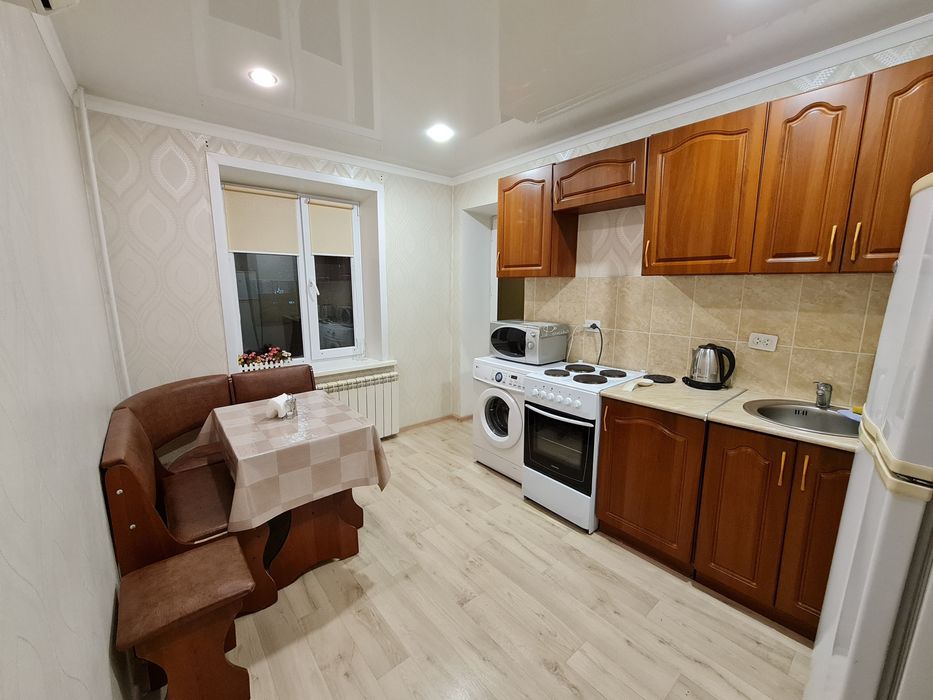 Катаева 12 (ТД Артур, Ярмарка)