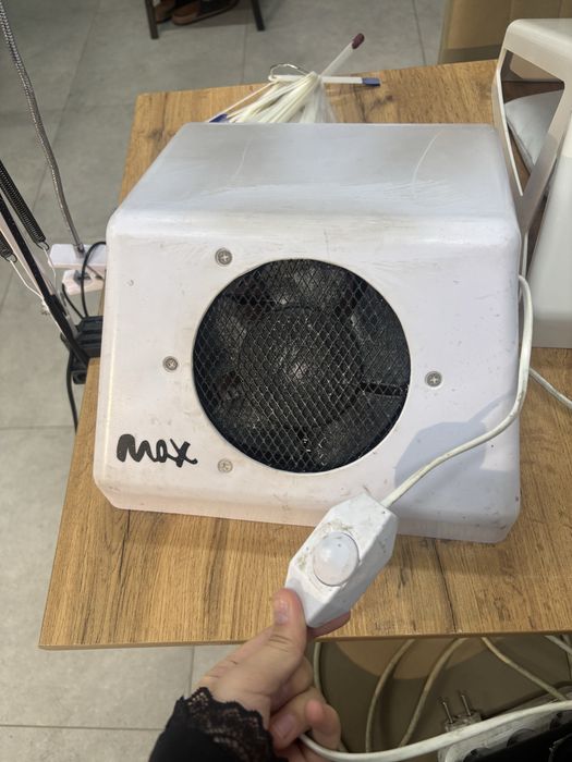 Продам маникюрный пылесос / вытяжку