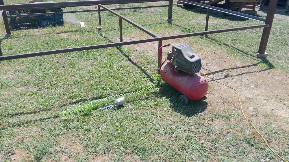 тапчан сатылады.