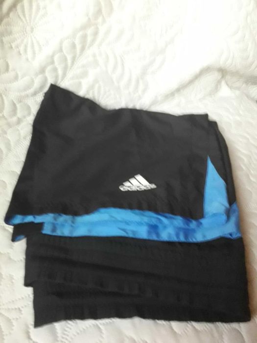 Спортен екип "Адидас" от две части