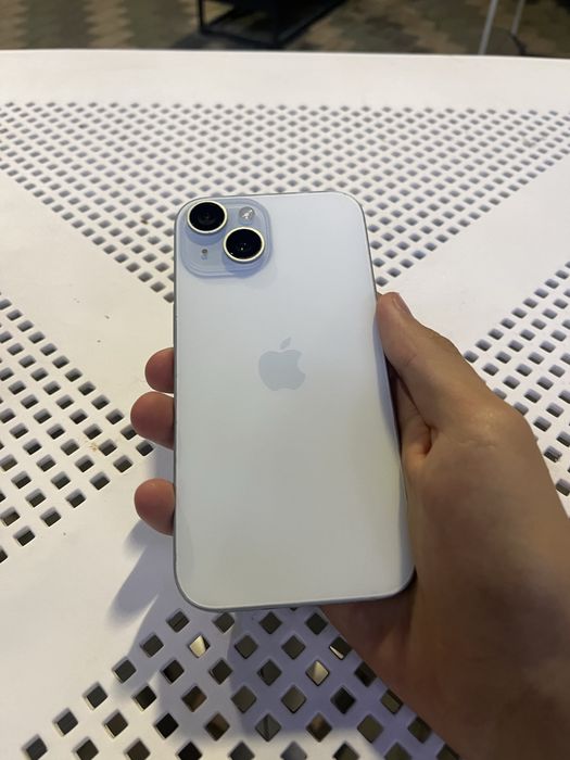 Продам Iphone 15 256gb