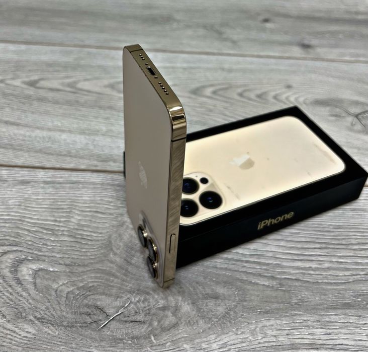 iPhone 13 Pro 256GB  В идеалее
