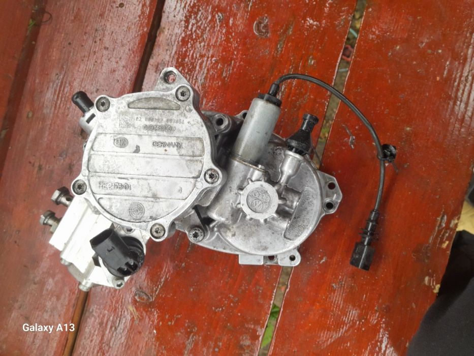 Pompa înaltă presiune benzina   audi a4 b6  2.0 FSI cod motor awa