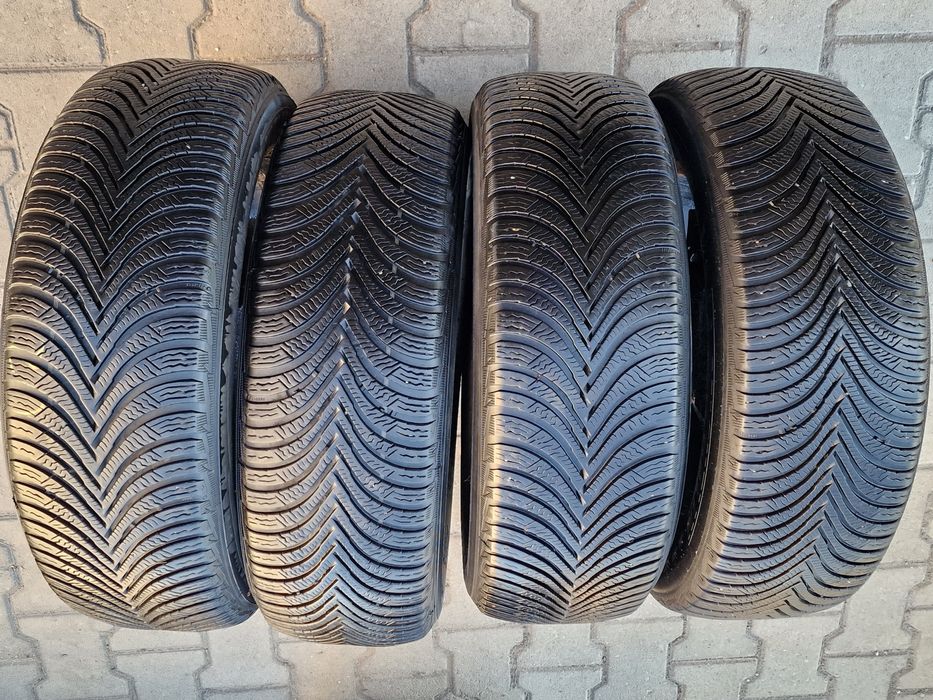 205 60 16 Michelin 2 бр.