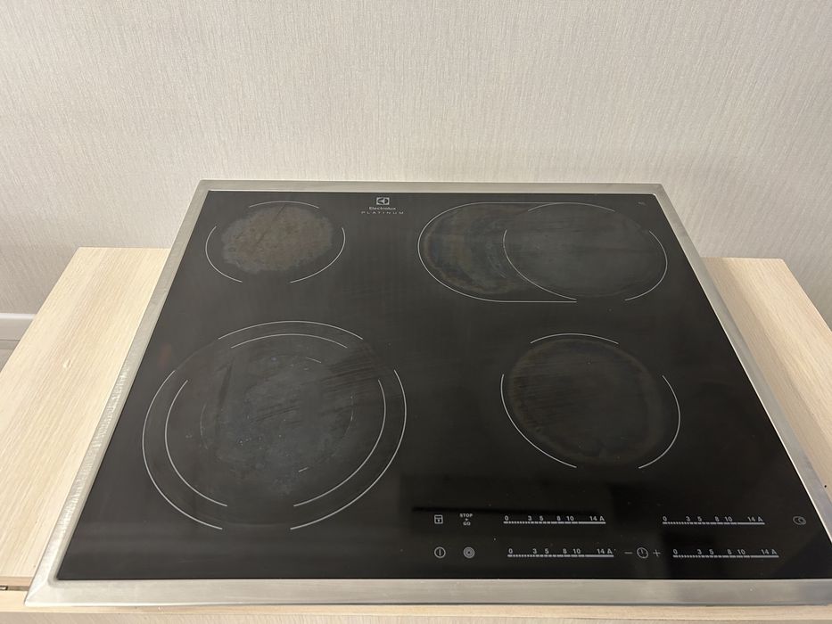 Электрическая плитка Electrolux