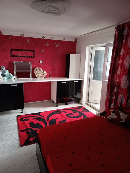 Vând vila/casa 4 dormitoare