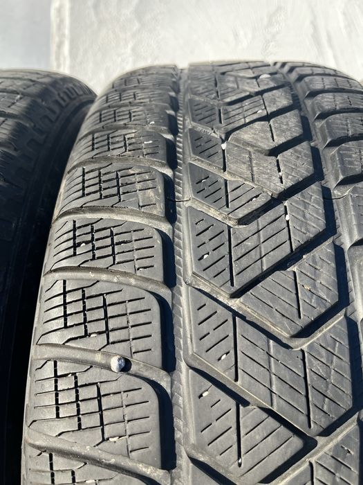 4 бр. зимни 235/60/18 Pirelli DOT 4220  5-6 mm
