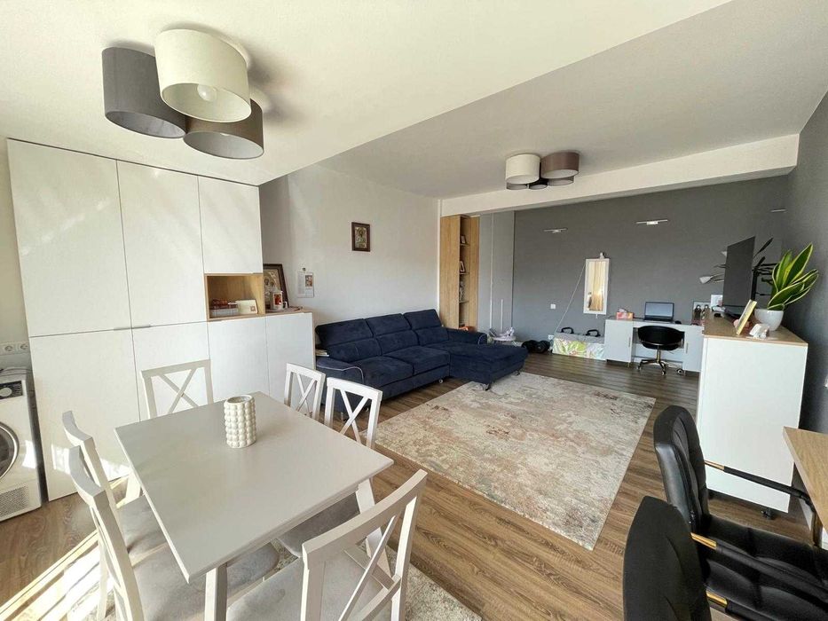 Apartament cu 2 camere de vânzare Gruia + loc de parcare