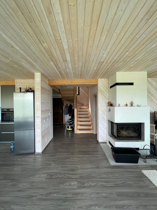 Vând cabană la Marisel