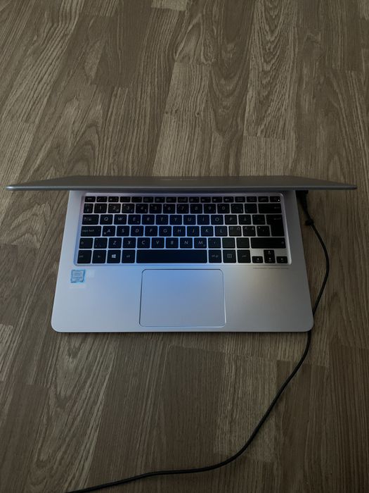 Laptop Asus Slim intel core m3,Display 14 inch,8gb ram,ssd 130gb m cu