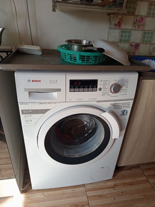 Продам б/у стиральную машину Bosch