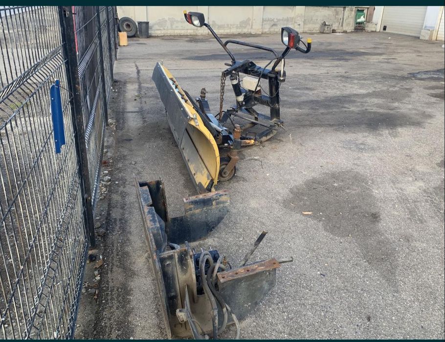 Lamă  zăpadă  cu suport