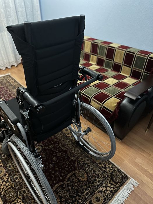 Scaun rulant Vermeiren Eclips X4 90° – rabatabil, pliabil, ca nou