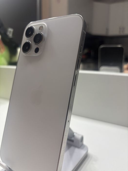 Продам айфон 12 про макс 256гб