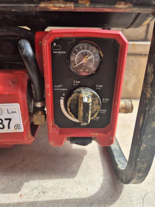 Компресор Milwaukee M18 FAC