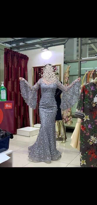 Длинное вечернее платье