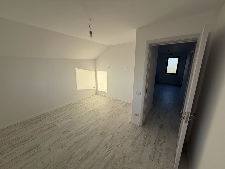 Vand casa vila 3 dormitoare Stefanesti persoana fizica se accepta schimburi auto sau imobiliare