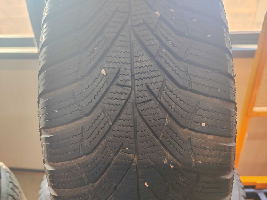 2бр. зимни гуми 215/65/17 Kumho