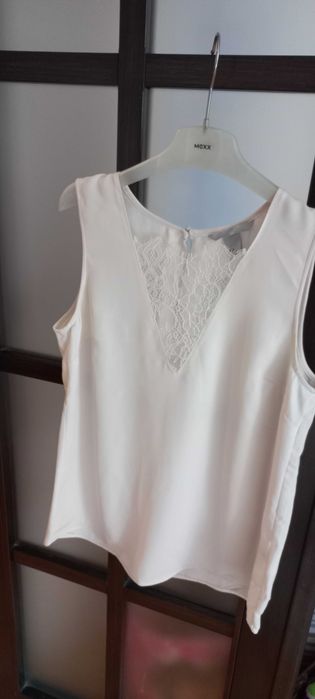 H&M ефирна дамска блуза без ръкави