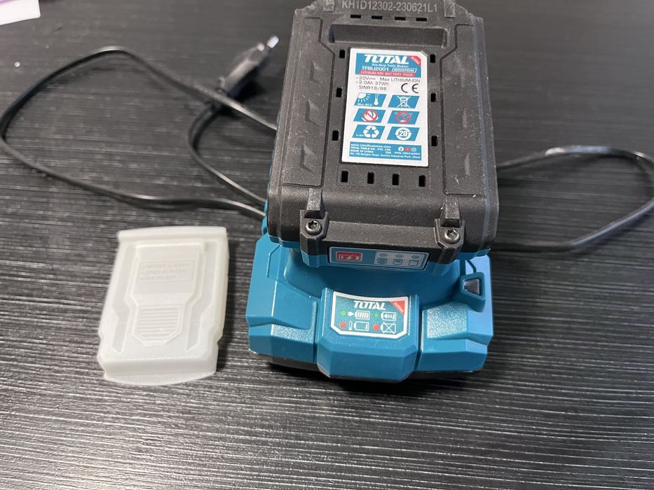 Батерия  2Ah 20V Total + зарядно P 20 S