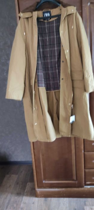 Продаётся плащ-пальто ZARA.