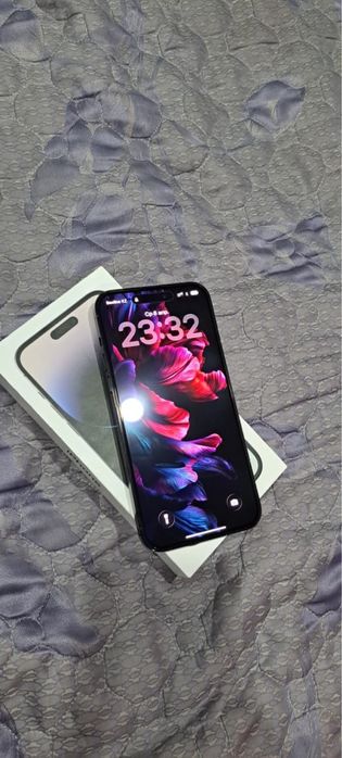 Продам Айфон 14 про макс