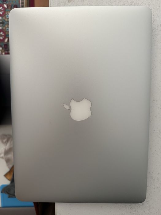 Macbook Air 2017/i5/8/128