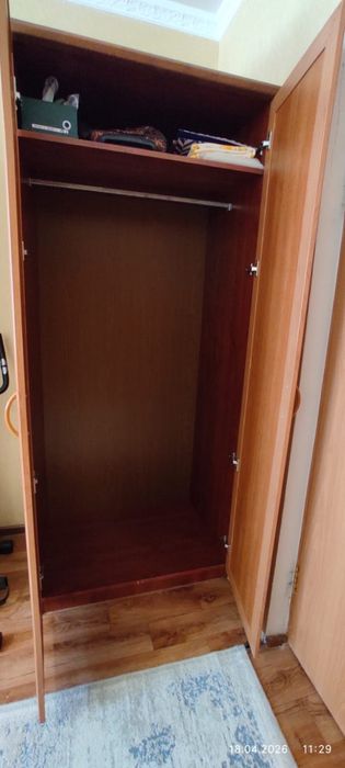 Продам 2 шкафа кровать стол