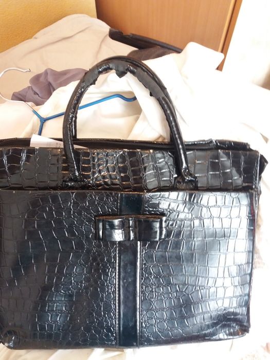 Сумки б/у цвета цены разные