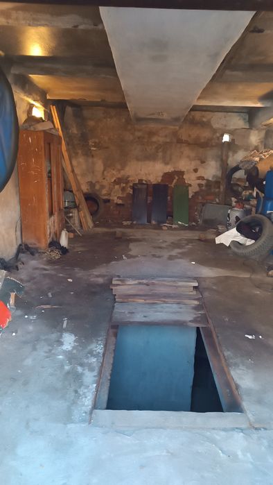 Продам гараж на прохладно