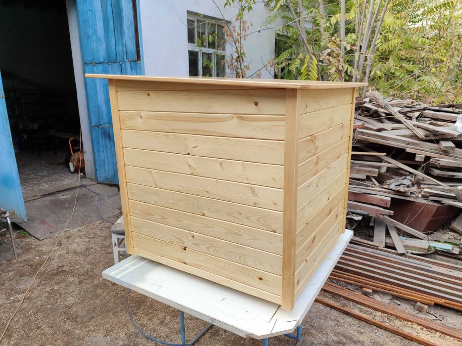 Будка для собаки размер 75*90*90 см,крыша 90*110 см,утепленная