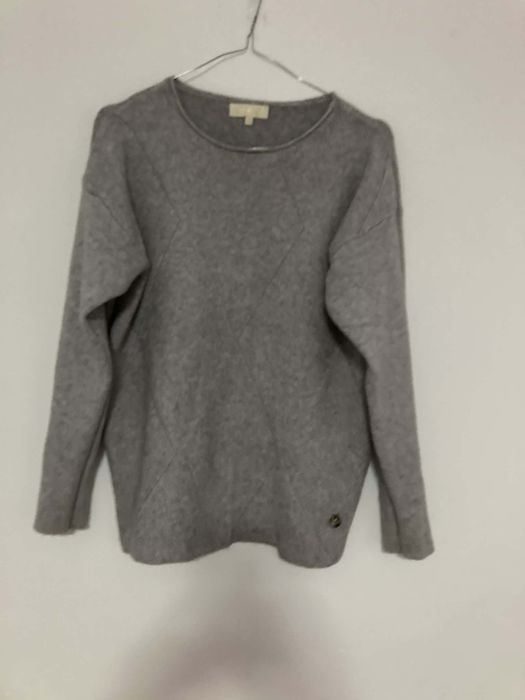 Vând bluza de dama mărimea M