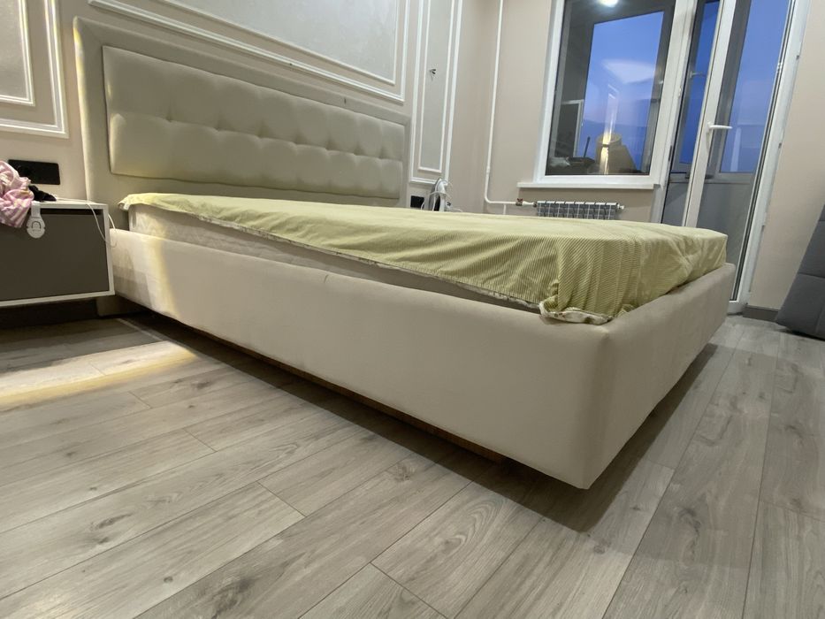 Кровать 180-200 с матрасом ортопед