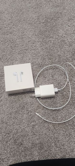 Продам б/у наушники Ориг air pods 1