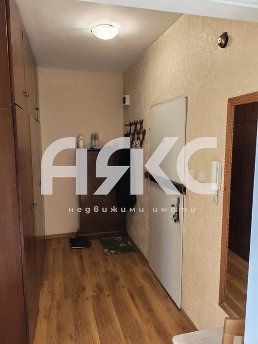 Двустаен обзаведен апартамент в кв. Дружба 2 - бърз достъп до цнетъра