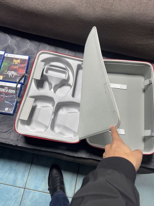 Продам Ps 5 с диками и играми. SSD 1 trb.