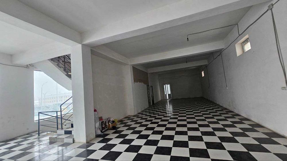 Nurafshon shahar markazi. 3 kavatli tayyor biznes markaz sotaman.