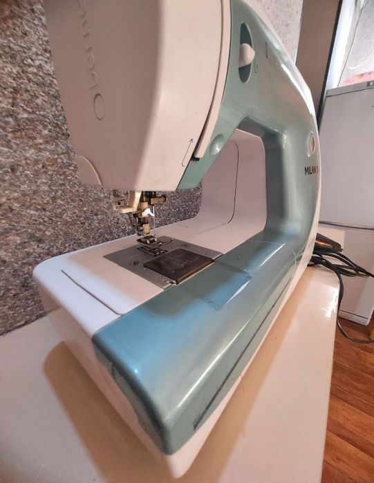 Швейная машинка Bernette Milan-5