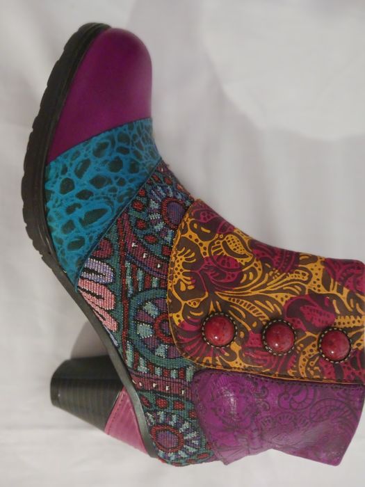 Артистични боти, много ефектни